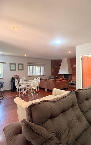 Casa à venda com 320m², 4 quartos e 2 vagasSala