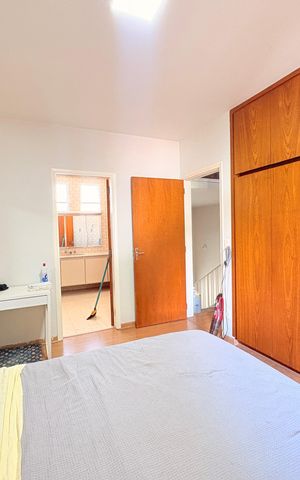 Casa à venda com 320m², 4 quartos e 2 vagasSuíte