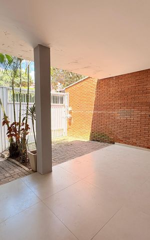 Casa à venda com 320m², 4 quartos e 2 vagasGaragem