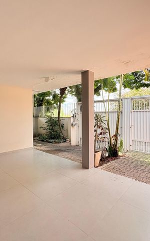 Casa à venda com 320m², 4 quartos e 2 vagasGaragem