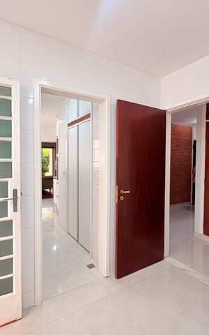 Casa à venda com 320m², 4 quartos e 2 vagasÁrea de Serviço