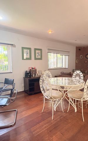 Casa à venda com 320m², 4 quartos e 2 vagasSala