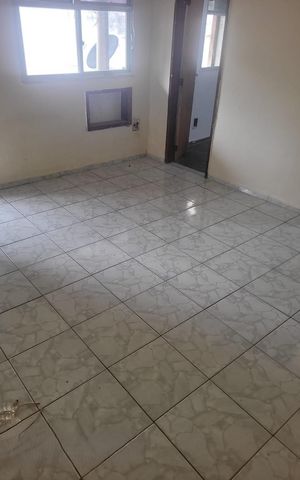 Casa à venda com 55m², 2 quartos e sem vaga Casa à venda com 55m², 2 quartos e sem vagaSala