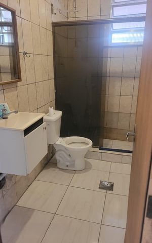 Casa à venda com 55m², 2 quartos e sem vaga Casa à venda com 55m², 2 quartos e sem vagaBanheiro