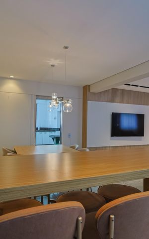 Apartamento à venda com 170m², 4 quartos e 4 vagas Apartamento à venda com 170m², 4 quartos e 4 vagasSala