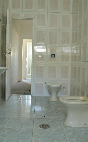 Casa para alugar com 690m², 4 quartos e 2 vagasBanheiro Social 