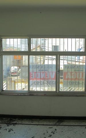 Casa para alugar com 690m², 4 quartos e 2 vagasSala