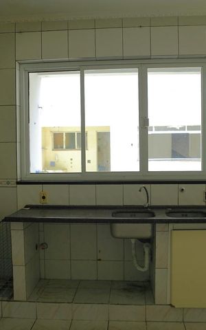 Casa para alugar com 690m², 4 quartos e 2 vagasCozinha 