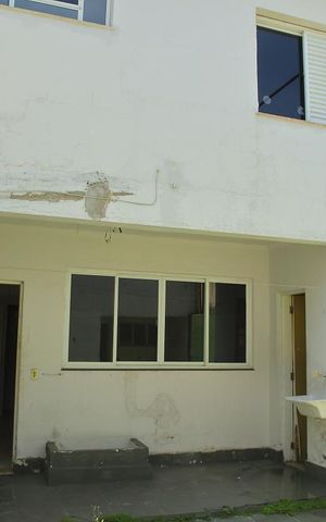 Casa para alugar com 690m², 4 quartos e 2 vagasÁrea Serviço/Quintal 