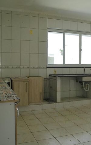 Casa para alugar com 690m², 4 quartos e 2 vagasCozinha 