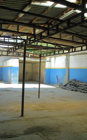 Casa para alugar com 690m², 4 quartos e 2 vagasGalpão/depósito/Garagem 