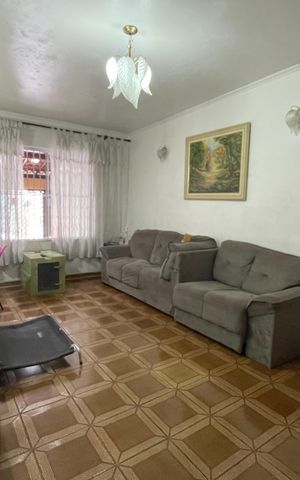 Casa à venda com 209m², 3 quartos e 2 vagas