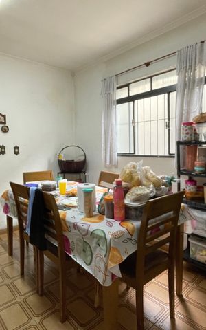 Casa à venda com 209m², 3 quartos e 2 vagas