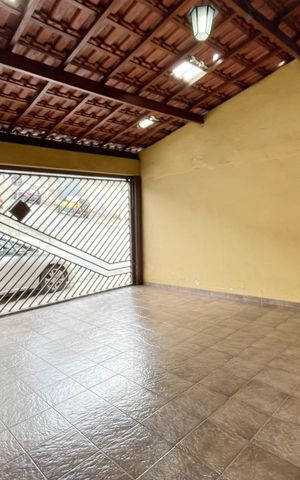 Casa à venda com 209m², 3 quartos e 2 vagas