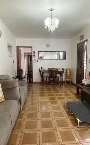 Casa à venda com 209m², 3 quartos e 2 vagas