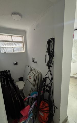 Casa para alugar com 208m², 3 quartos e 3 vagas Casa para alugar com 208m², 3 quartos e 3 vagasBanheiro - Garagem