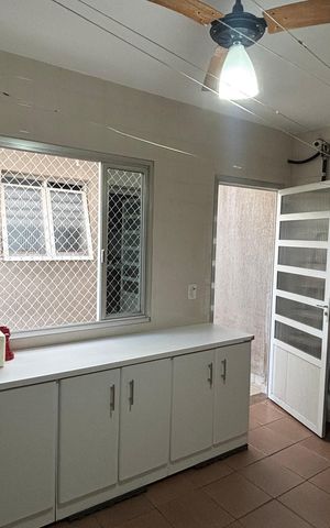 Casa para alugar com 208m², 3 quartos e 3 vagas Casa para alugar com 208m², 3 quartos e 3 vagasÁrea de Serviço