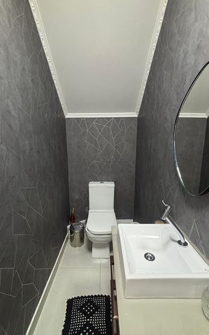 Casa para alugar com 208m², 3 quartos e 3 vagas Casa para alugar com 208m², 3 quartos e 3 vagasLavabo