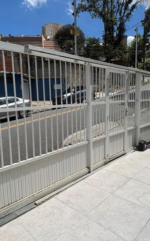 Casa para alugar com 208m², 3 quartos e 3 vagas Casa para alugar com 208m², 3 quartos e 3 vagasQuintal
