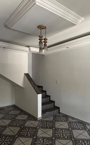 Casa à venda com 374m², 5 quartos e 2 vagas Casa à venda com 374m², 5 quartos e 2 vagasSala - Sala de Jantar
