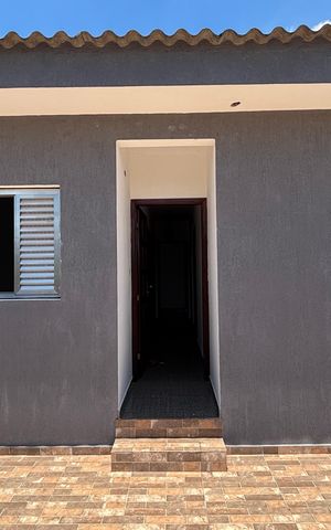 Casa à venda com 374m², 5 quartos e 2 vagas Casa à venda com 374m², 5 quartos e 2 vagasVaranda