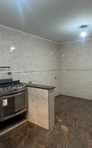 Casa à venda com 374m², 5 quartos e 2 vagas Casa à venda com 374m², 5 quartos e 2 vagasCozinha