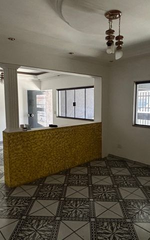 Casa à venda com 374m², 5 quartos e 2 vagas Casa à venda com 374m², 5 quartos e 2 vagasSala - Sala de Jantar