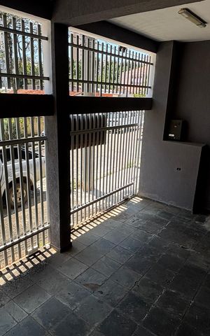 Casa à venda com 374m², 5 quartos e 2 vagas Casa à venda com 374m², 5 quartos e 2 vagasGaragem