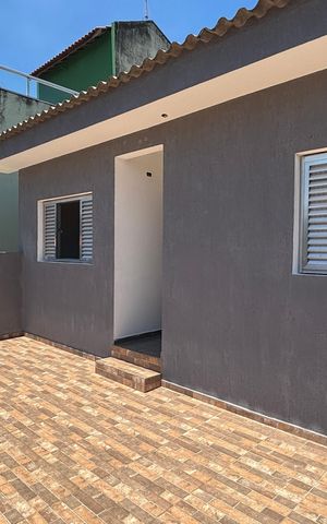 Casa à venda com 374m², 5 quartos e 2 vagas Casa à venda com 374m², 5 quartos e 2 vagasVaranda