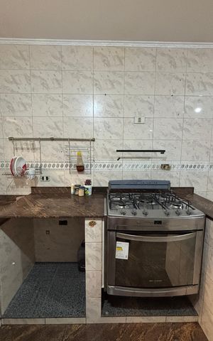 Casa à venda com 374m², 5 quartos e 2 vagas Casa à venda com 374m², 5 quartos e 2 vagasCozinha