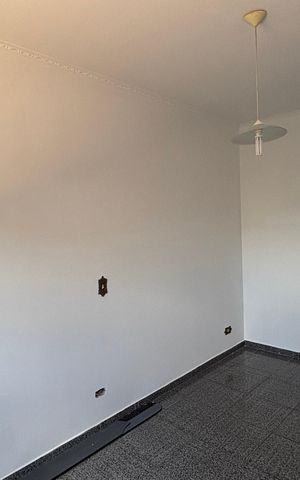 Casa à venda com 374m², 5 quartos e 2 vagas Casa à venda com 374m², 5 quartos e 2 vagasQuarto 2