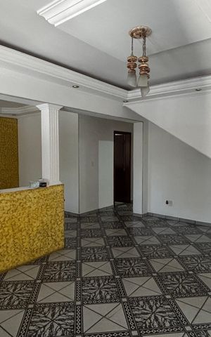 Casa à venda com 374m², 5 quartos e 2 vagas Casa à venda com 374m², 5 quartos e 2 vagasSala - Sala de Jantar