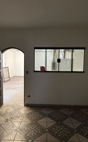 Casa à venda com 374m², 5 quartos e 2 vagas Casa à venda com 374m², 5 quartos e 2 vagasQuarto 3