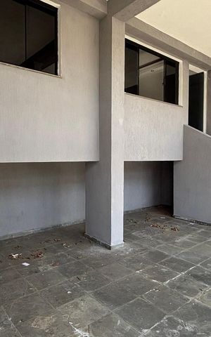Casa à venda com 374m², 5 quartos e 2 vagas Casa à venda com 374m², 5 quartos e 2 vagasGaragem