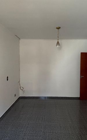 Casa à venda com 374m², 5 quartos e 2 vagas Casa à venda com 374m², 5 quartos e 2 vagasSuite 1