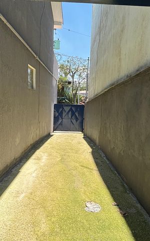 Casa à venda com 374m², 5 quartos e 2 vagas Casa à venda com 374m², 5 quartos e 2 vagasGaragem