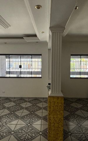 Casa à venda com 374m², 5 quartos e 2 vagas Casa à venda com 374m², 5 quartos e 2 vagasSala - Sala de Jantar