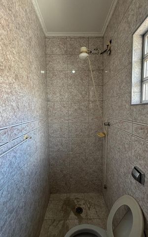 Casa à venda com 374m², 5 quartos e 2 vagas Casa à venda com 374m², 5 quartos e 2 vagasBanheiro da Suíte 2