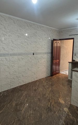 Casa à venda com 374m², 5 quartos e 2 vagas Casa à venda com 374m², 5 quartos e 2 vagasCozinha