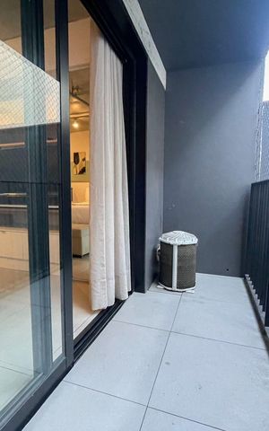 Studio para alugar com 32m², 1 quarto e sem vaga Studio para alugar com 32m², 1 quarto e sem vagaVaranda