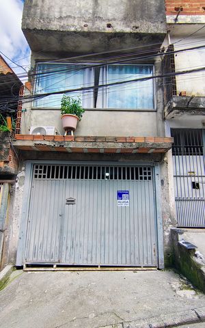 Casa para alugar com 51m², 1 quarto e 1 vaga Casa para alugar com 51m², 1 quarto e 1 vagaFachada