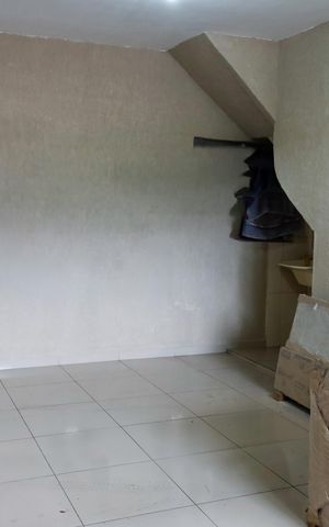 Casa à venda com 210m², 2 quartos e 2 vagas Casa à venda com 210m², 2 quartos e 2 vagasGaragem