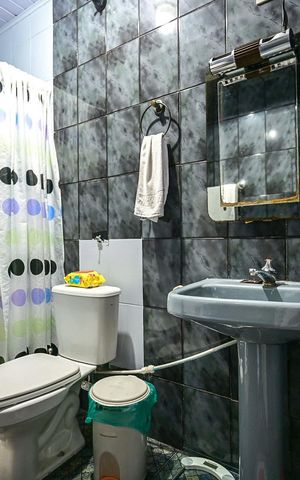Casa à venda com 250m², 3 quartos e 2 vagasBanheiro Suíte 2