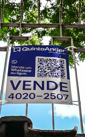 Casa à venda com 250m², 3 quartos e 2 vagasFachada