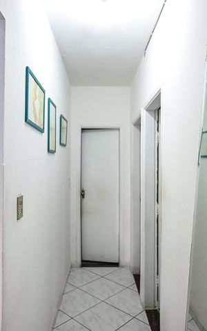 Casa à venda com 250m², 3 quartos e 2 vagasCorredor