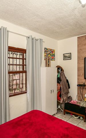 Casa à venda com 250m², 3 quartos e 2 vagasQuarto
