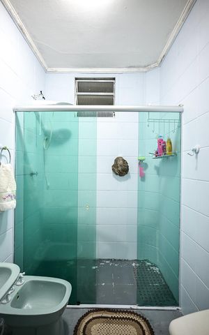 Casa à venda com 250m², 3 quartos e 2 vagasBanheiro