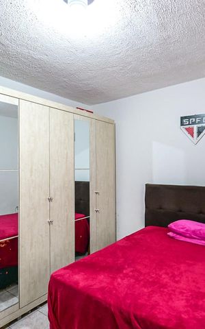 Casa à venda com 250m², 3 quartos e 2 vagasQuarto