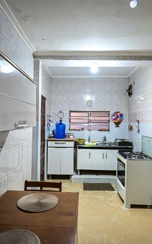Casa à venda com 250m², 3 quartos e 2 vagasCozinha