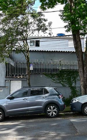 Casa à venda com 250m², 3 quartos e 2 vagasFachada